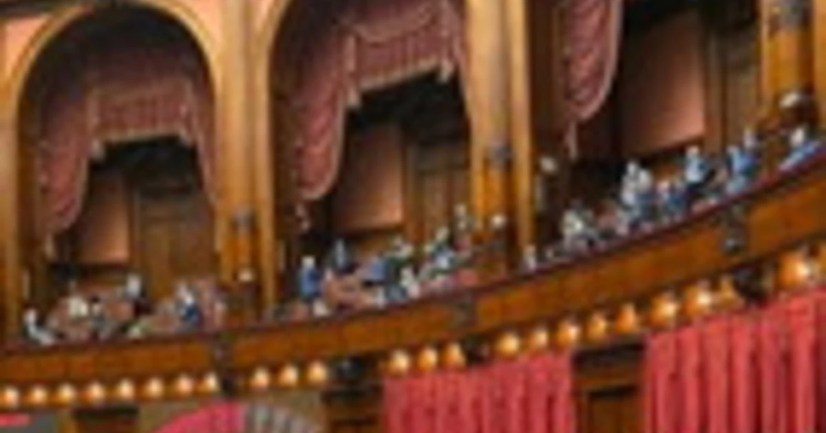 Claudio Cerasa, la foto: "Ecco il Parlamento adesso". Aula gremita, e il distanziamento sociale?