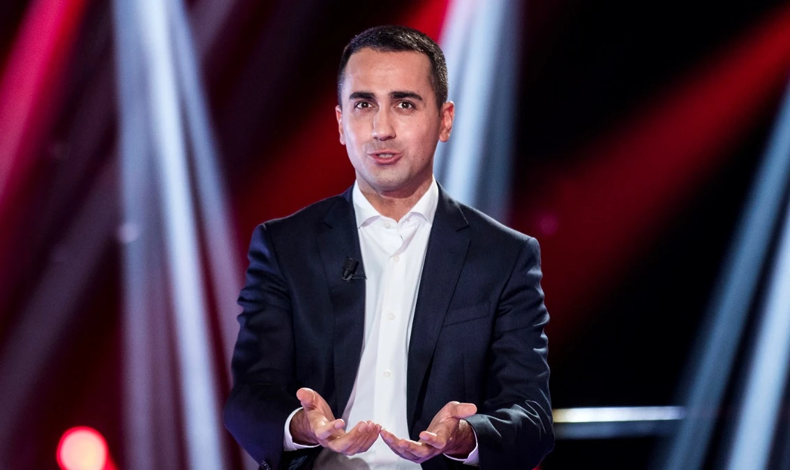 Luigi Di Maio: "Con la manovra del popolo tornerà a crescere il Pil ma anche la felicità dei cittadini"