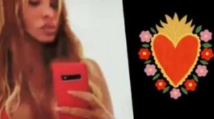 Vera Gemma si spoglia tutta: in versione sexy per medici, infermieri e operatori sanitari contro il coronavirus