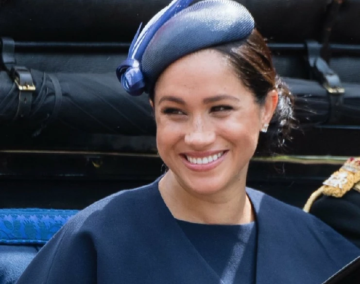Meghan Markle gonfia in viso al Trooping the colour, i social si accaniscono su di lei poco dopo il parto