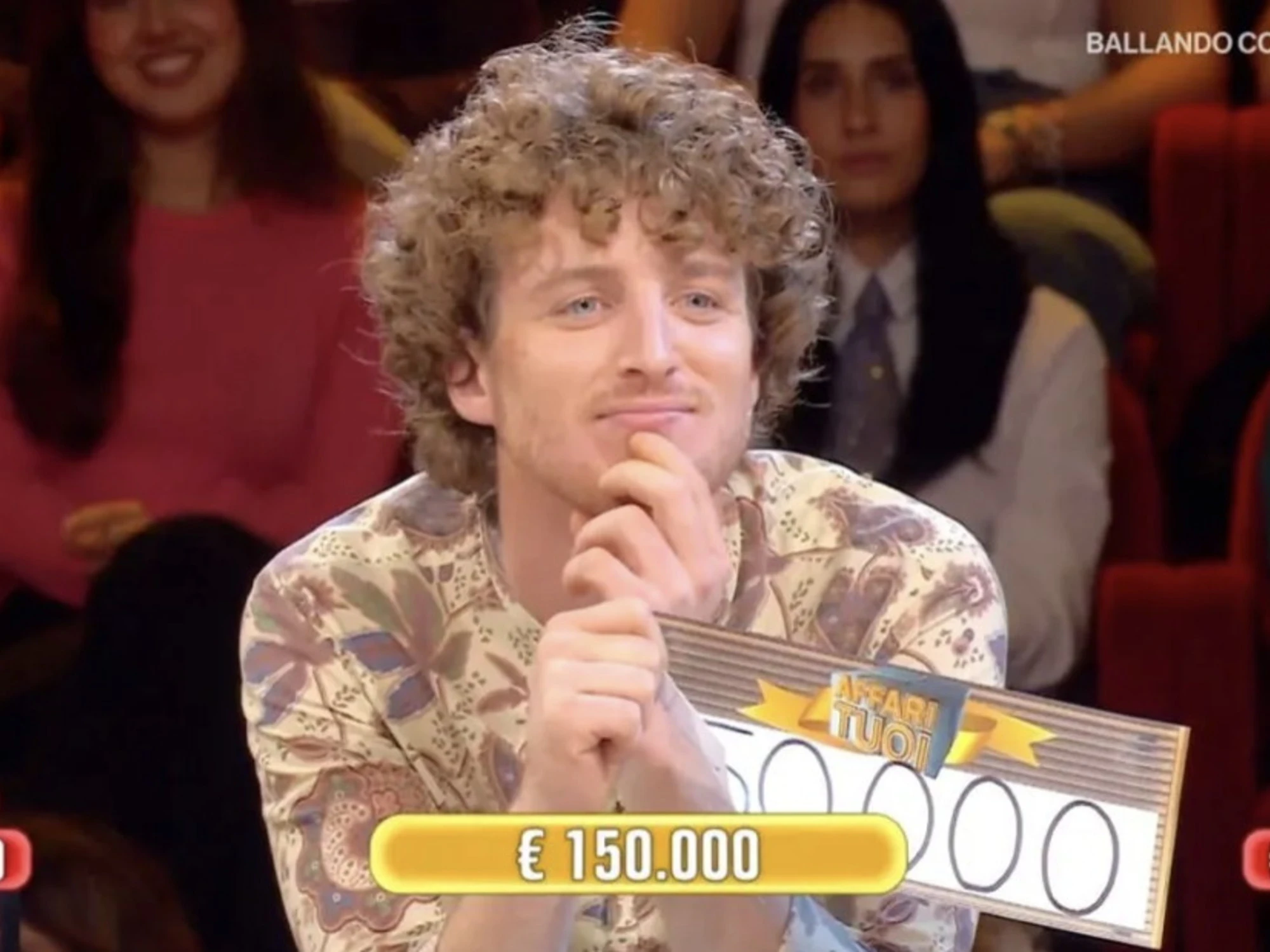 Affari Tuoi, Luca Bernardotto travolto: "Le tasse ci paghi"