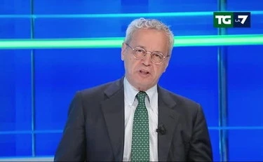 https://media.liberoquotidiano.it/17yQLySYufYA_KKlv2uH-vuz0XJn3YtZ_CyBEQAkU5Q/width:800/quality:90/aW1hZ2VzLzIwMjUvMTAvMDkvMTc1NjUxOTc5LTlmZjJhZjY4LTdlYzQtNDA1Zi04MWFkLTI3YzM5YzgxYzk2Zi5qcGc.webp