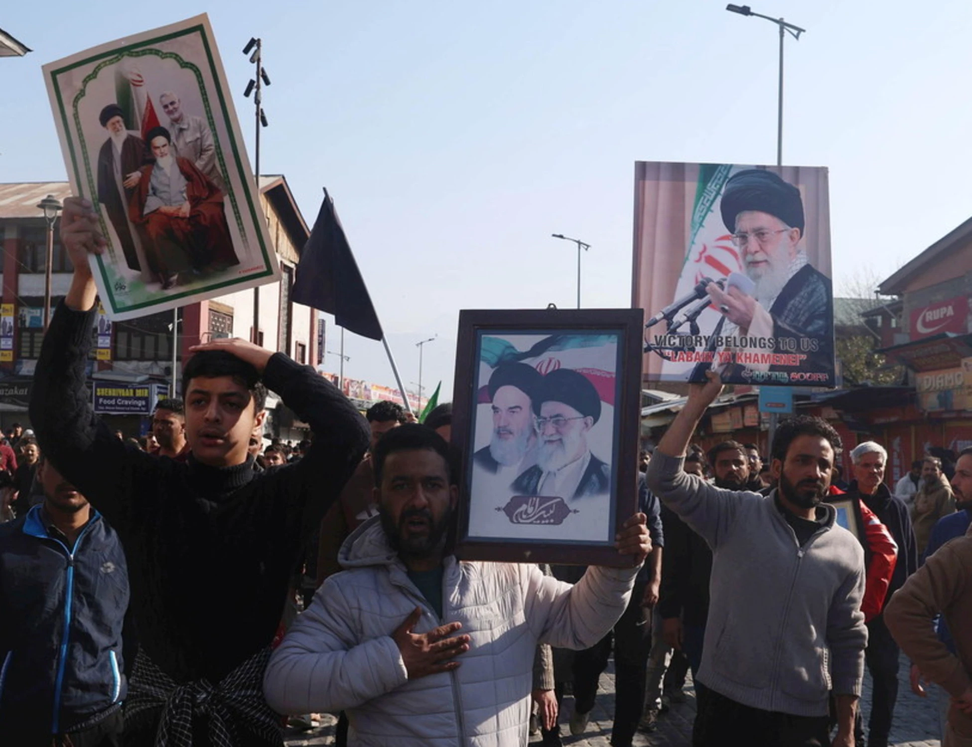 Iran, le radici storiche della teocrazia colpita al cuore