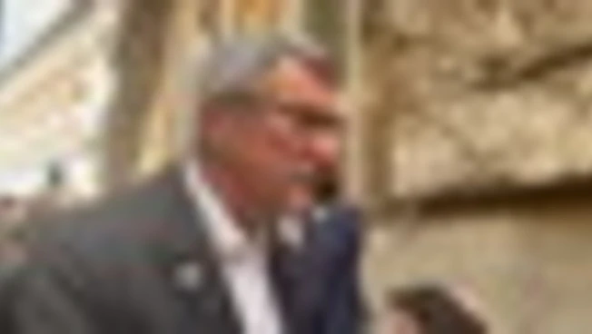 https://media.liberoquotidiano.it/19HDStnc9E8xgZQqQstI9xksYMU7BBUgsmy7jSUxp9s/width:800/quality:90/aW1hZ2VzLzIwMjUvMTAvMDEvMTQyODI0NTk0LTYwNzA4MmFmLWJjZmUtNDU3MS04NDJhLTQ0ODQ3YzQwYzc4My5qcGc.webp