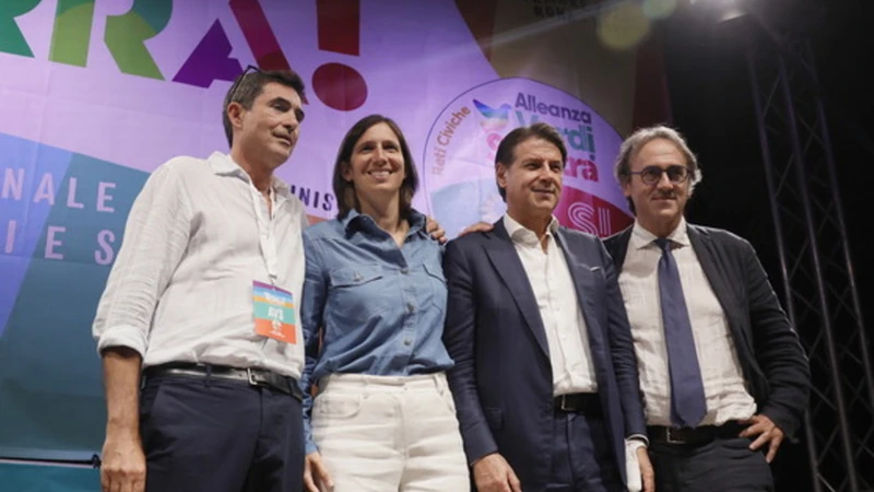 https://media.liberoquotidiano.it/19w6HiSryFoDJ8B2FeUujV7SKx8EEuy9ZihQXr2ddTw/width:800/quality:90/aW1hZ2VzLzIwMjUvMDkvMDcvMTE1MzM1NTkxLTdlZTkxYjIyLTczZWQtNDJmOC1hZjY3LWYyYmM5YmZlMjVmYy5qcGc.webp