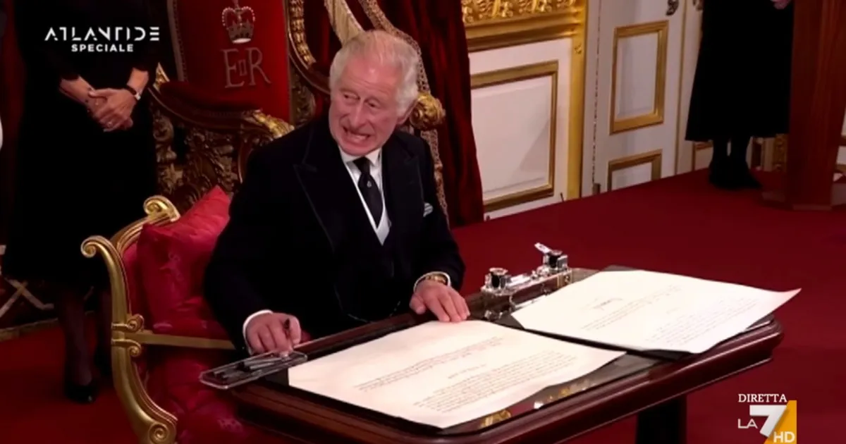 Re Carlo, che disastro: chi ha invitato ai funerali, rischio caos-globale