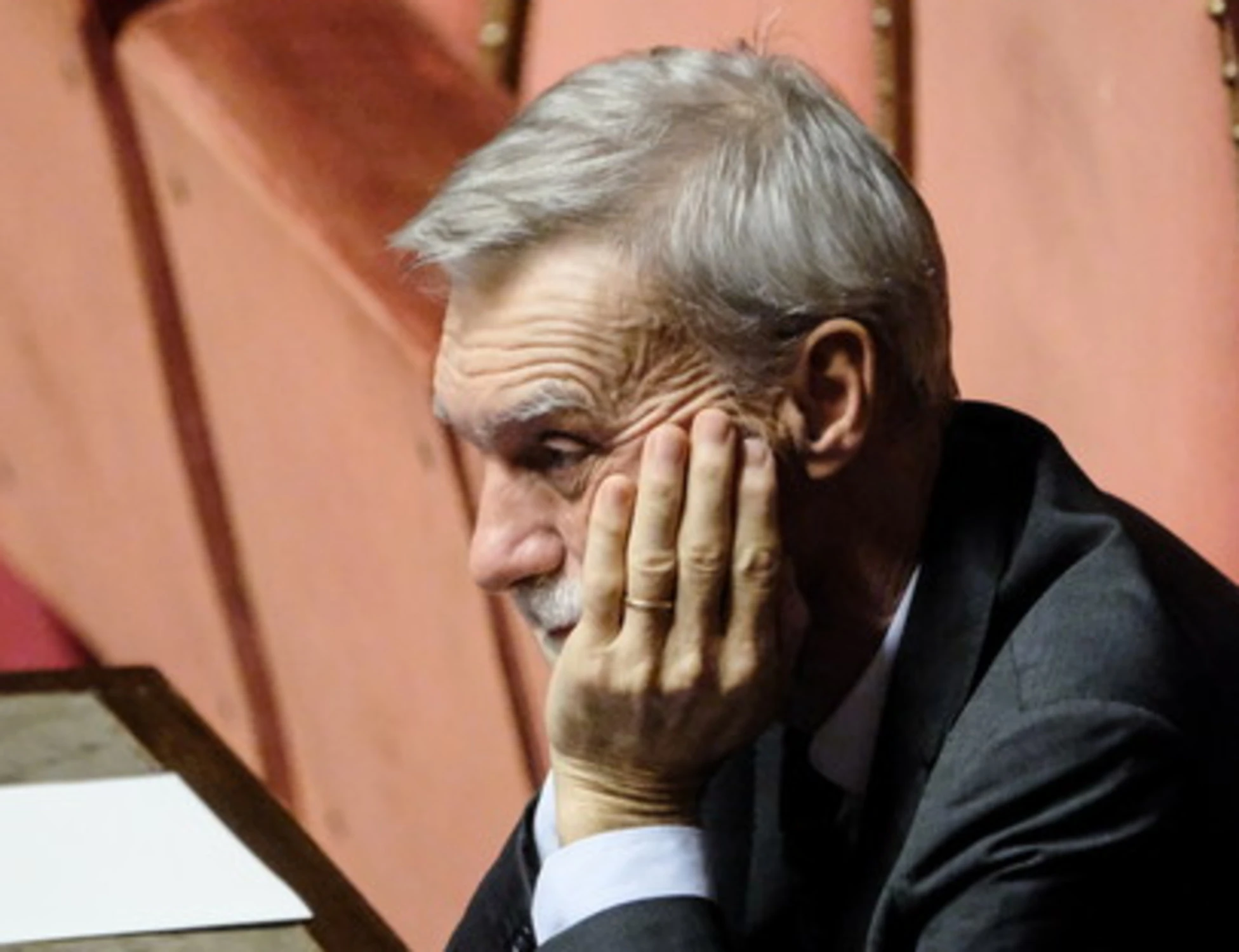 Hannoun, "certi soggetti vanno allontanati": Delrio, badilata sulla "linea Schlein"