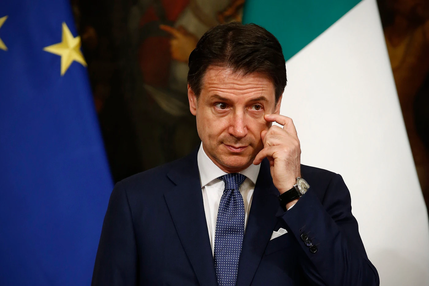 Matteo Renzi rassicura Giuseppe Conte. La verità? Con la scissione dal Pd il premier è fregato