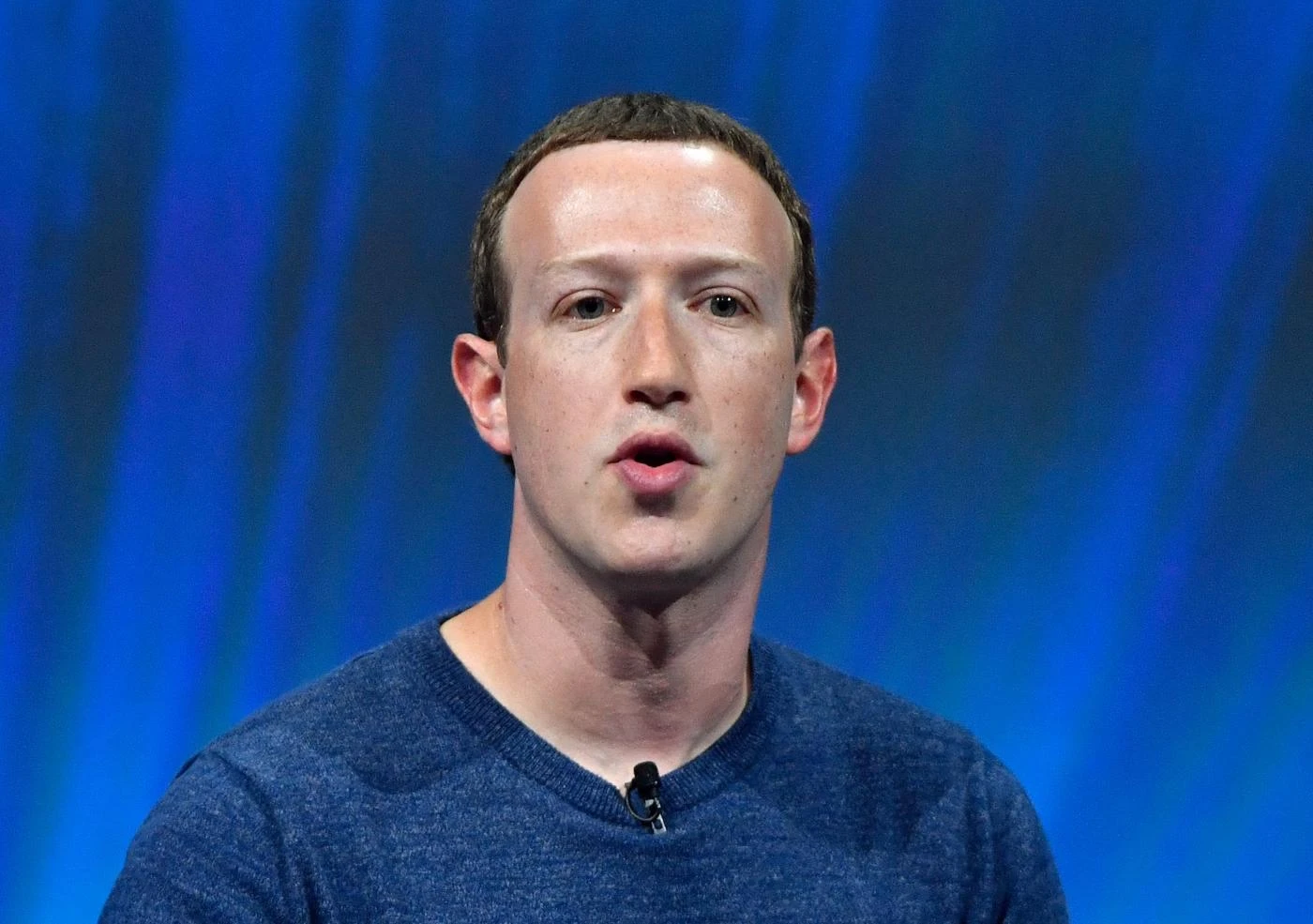 Facebook, la faccia di tolla di Mark Zuckerberg