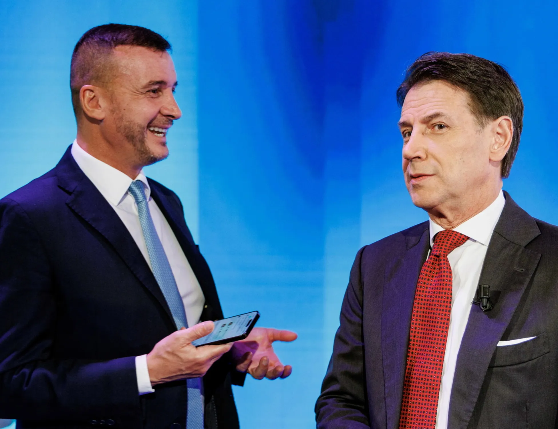 Leggi l'articolo: "Immigrati pericolo per i gay". Dopo Conte, Casalino: sinistra in retromarcia