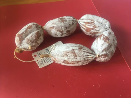 Salame, allarme delle catene di supermercati: prodotto alla listeria, ecco cosa non devi mangiare
