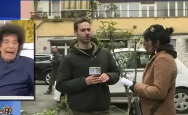 Cugini di Campagna, fuori la tunisina: liberata in diretta tv la casa di Ivano