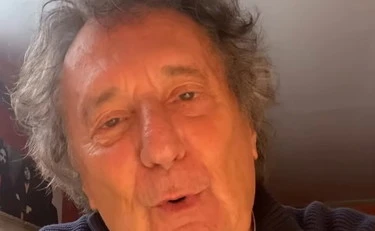 Enzo Iacchetti invita a votare per FIco e attacca Meloni: "Ricordatevi dei saltimbanchi"