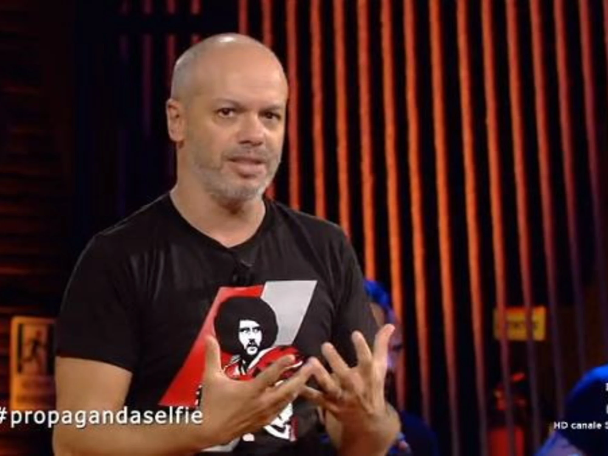 Propaganda Live, "Sapete chi è Mario Marino o Marino Mario?": si ride sugli eroi italiani