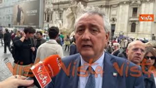 https://media.liberoquotidiano.it/1KMXl8R-oh0N-PinvUYKrHxY4E7UruieguXDzRf4mR0/width:800/quality:90/aW1hZ2VzLzIwMjUvMTAvMzAvMTkzMTMxNDEyLTdhN2NhN2MwLTkwYWMtNDE4OS05NTczLWEyZjcwNDY1YzQyYy5qcGc.webp