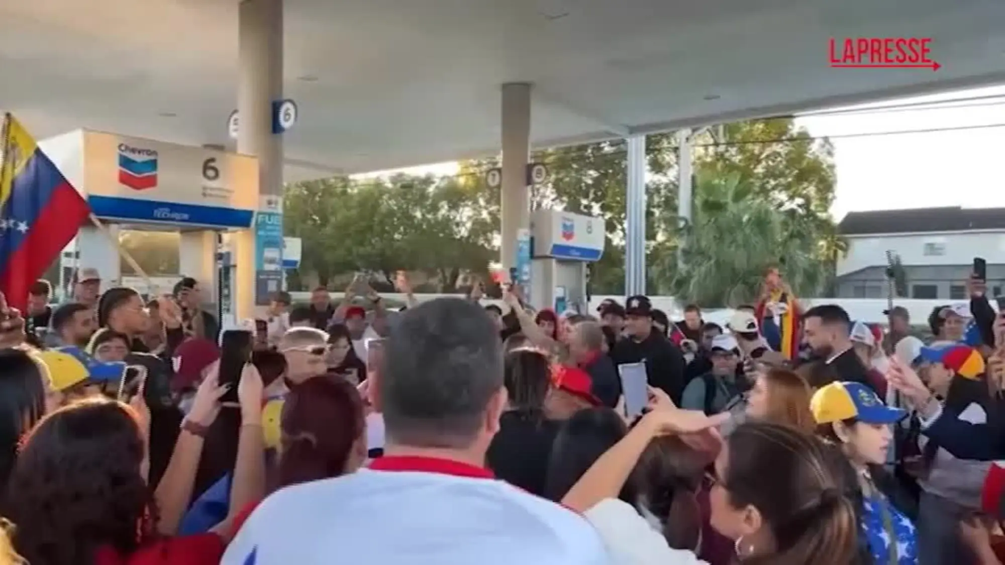 Venezuela, esuli in Florida esultano per la cattura di Maduro