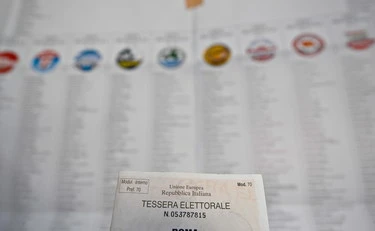 Tessera digitale: ecco come si voterà nel 2027