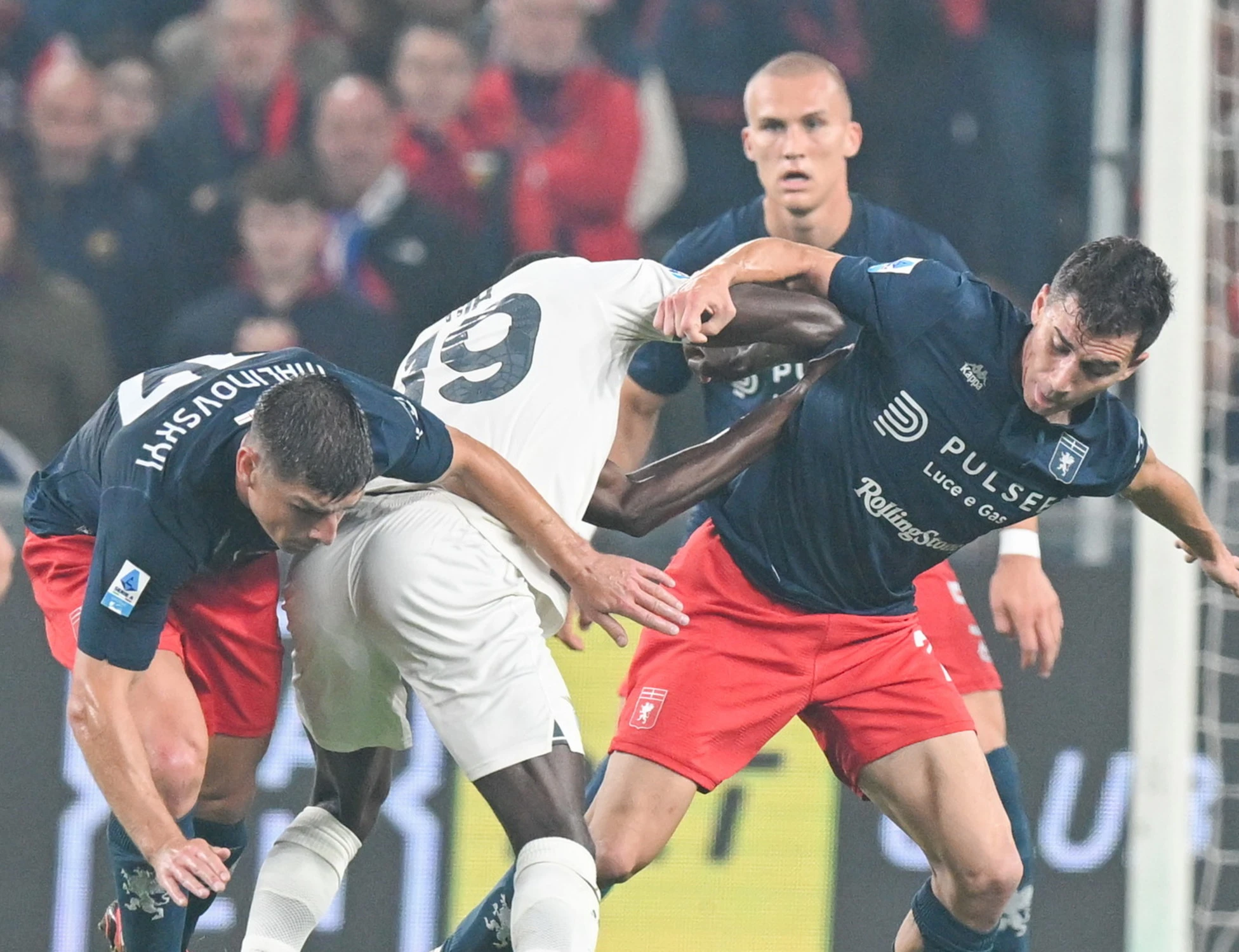 Serie A, la Lazio si impone a Marassi: 3 a 0 contro il Genoa