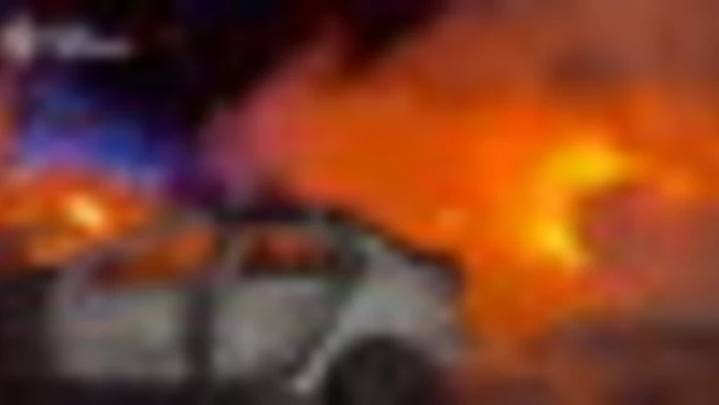 Ukrajina pod nenehnimi napadi z droni in izzivi razminiranja, medtem ko Združeno kraljestvo poziva k povečani vojaški podpori