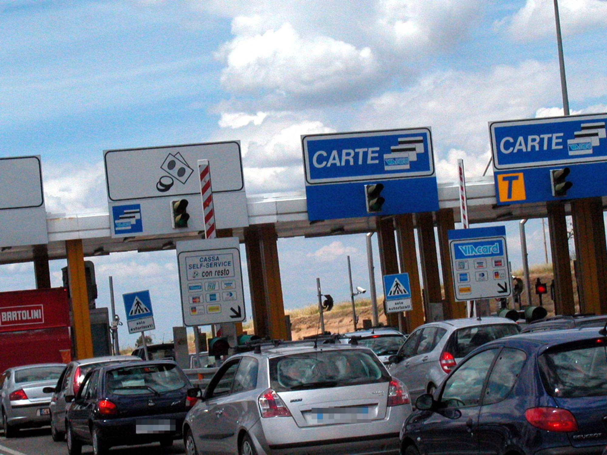 Attenzione al "Free flow" in autostrada: quando scatta la multa da capogiro