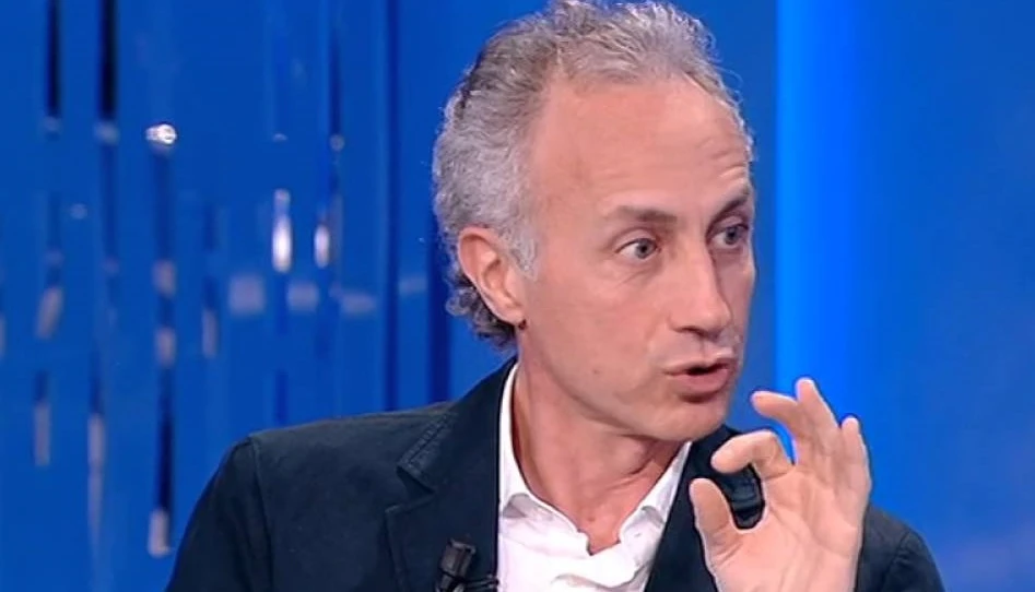 Giovanni Toti contro Marco Travaglio: "Vi pare normale una roba del genere?"