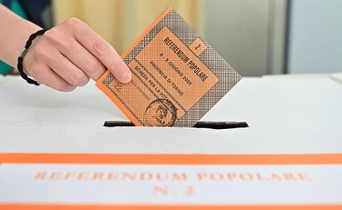 "Ritira le schede?": sinistra in crisi isterica per la domanda al seggio