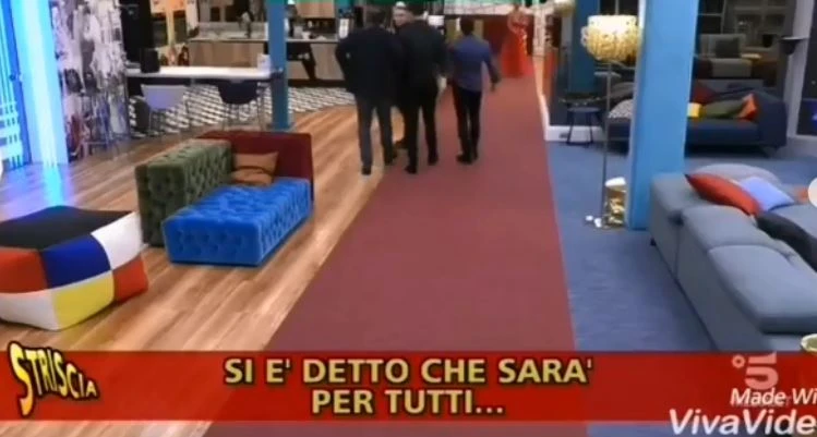 Grande Fratello Vip, Striscia sputtana il reality: "Perché è tutta una balla...", cosa gli ordinano di fare
