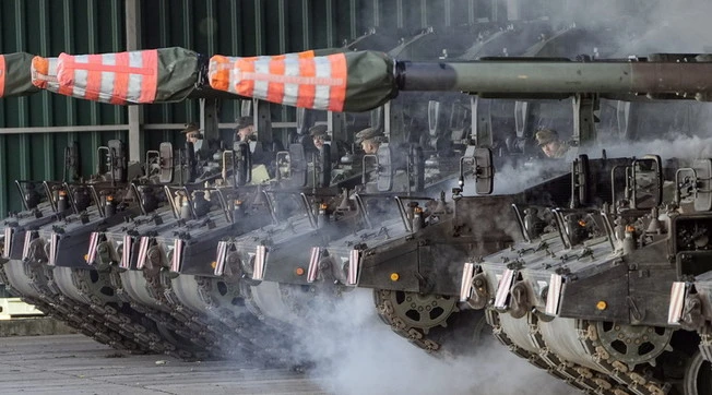 "Stanno arrivando i tank...". Sfida totale al confine con la Russia: minaccia esplosiva in Finlandia