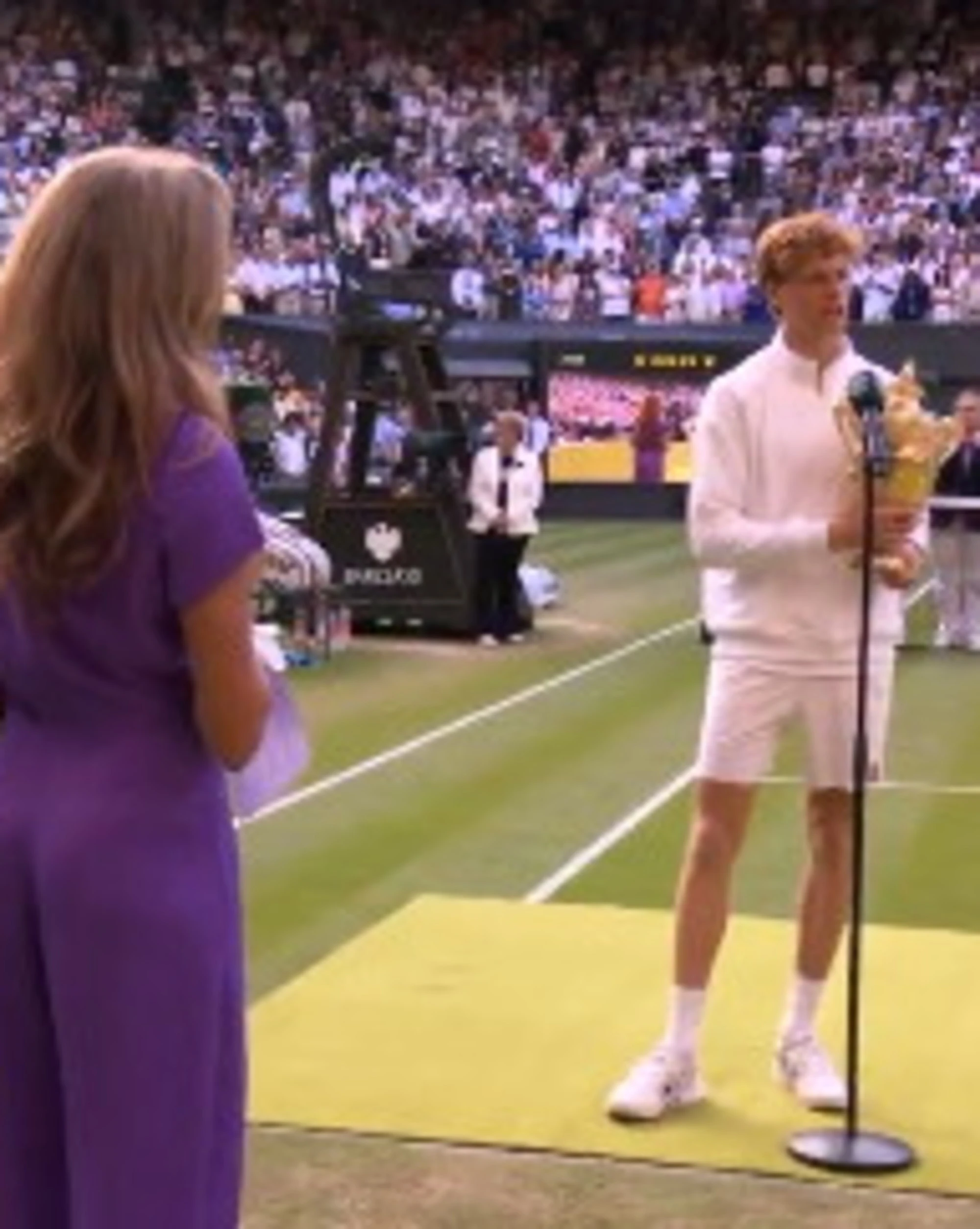 Jannik Sinner, doccia gelata a Wimbledon: "Restituire subito il trofeo"