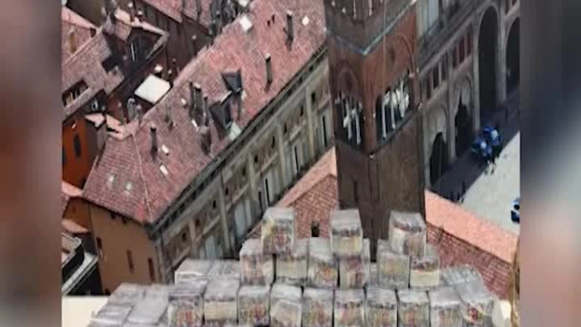 Droga, sequestrati 420 kg di hashish a Bologna: 6 arresti