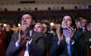 Dazi, la vergogna di Conte e Pd contro Meloni: "Santi giudici, toghe rosse?"