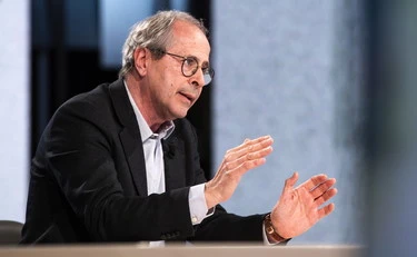 Crisanti passa da Pd a Rifondazione Comunista: "Io bolscevico, me l'ha chiesto Schlein"