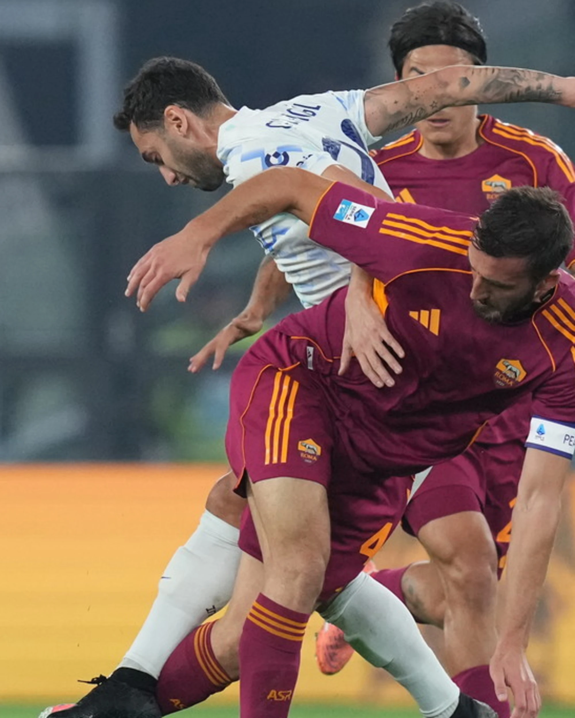 Serie A, aggancio in vetta riuscito per l'Inter: Roma ko all'Olimpico