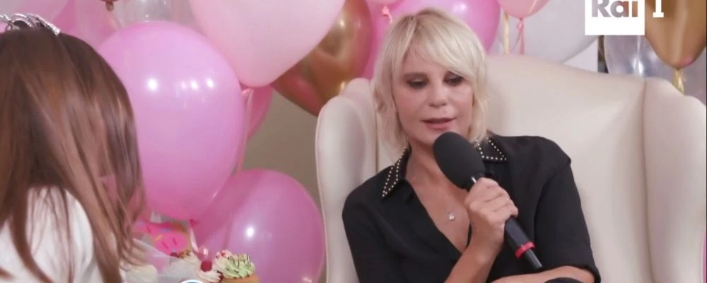 Vieni da me, saltal'intervista di Caterina Balivo a Maria De Filippi: "Telefonata al veleno al dg Salini"