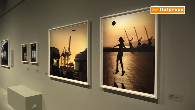 "Harbor" di Anastasia Samoylova in mostra alle Gallerie d'Italia di Torino