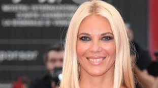 Storie Italiane, Eleonora Daniele "col pancione fino all'ultima puntata". La voce che gira a Viale Mazzini