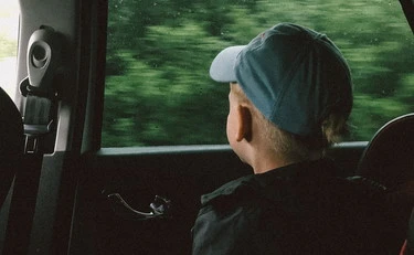 Francia, bimbo di 3 anni muore arso in auto: madre ricoverata in stato di choc