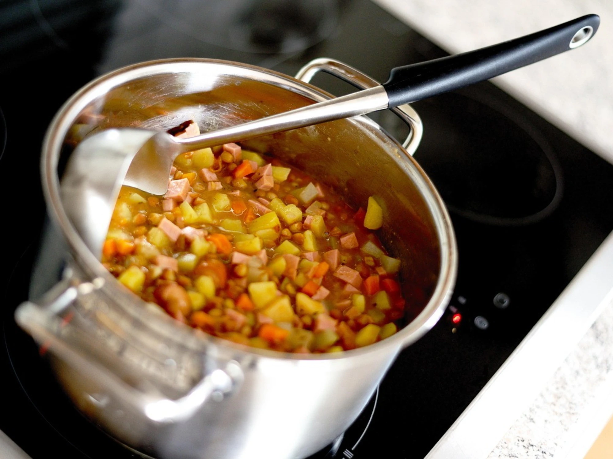 "Esofago lacerato": il dramma con le lenticchie