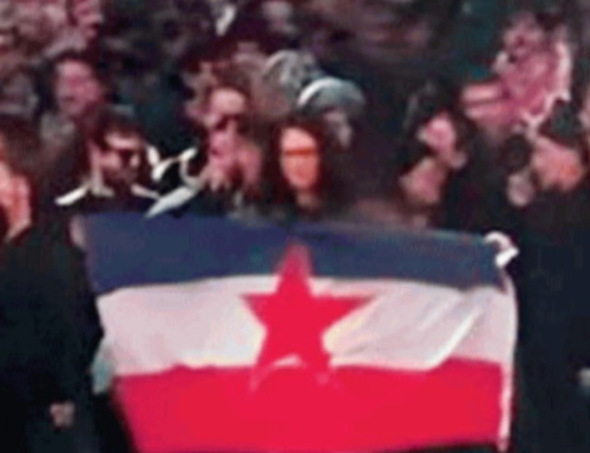 Cagliari, gli antifascisti esaltano Tito ma i dem non dicono nulla