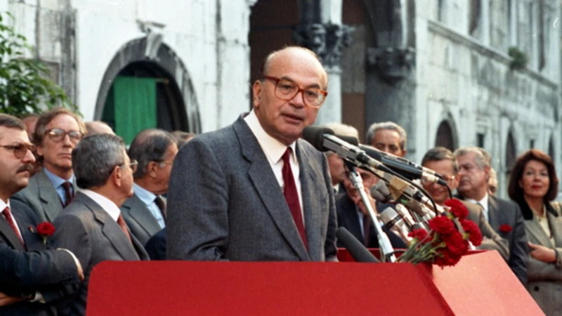 Il Pd ripete gli errori del Pci con Bettino Craxi