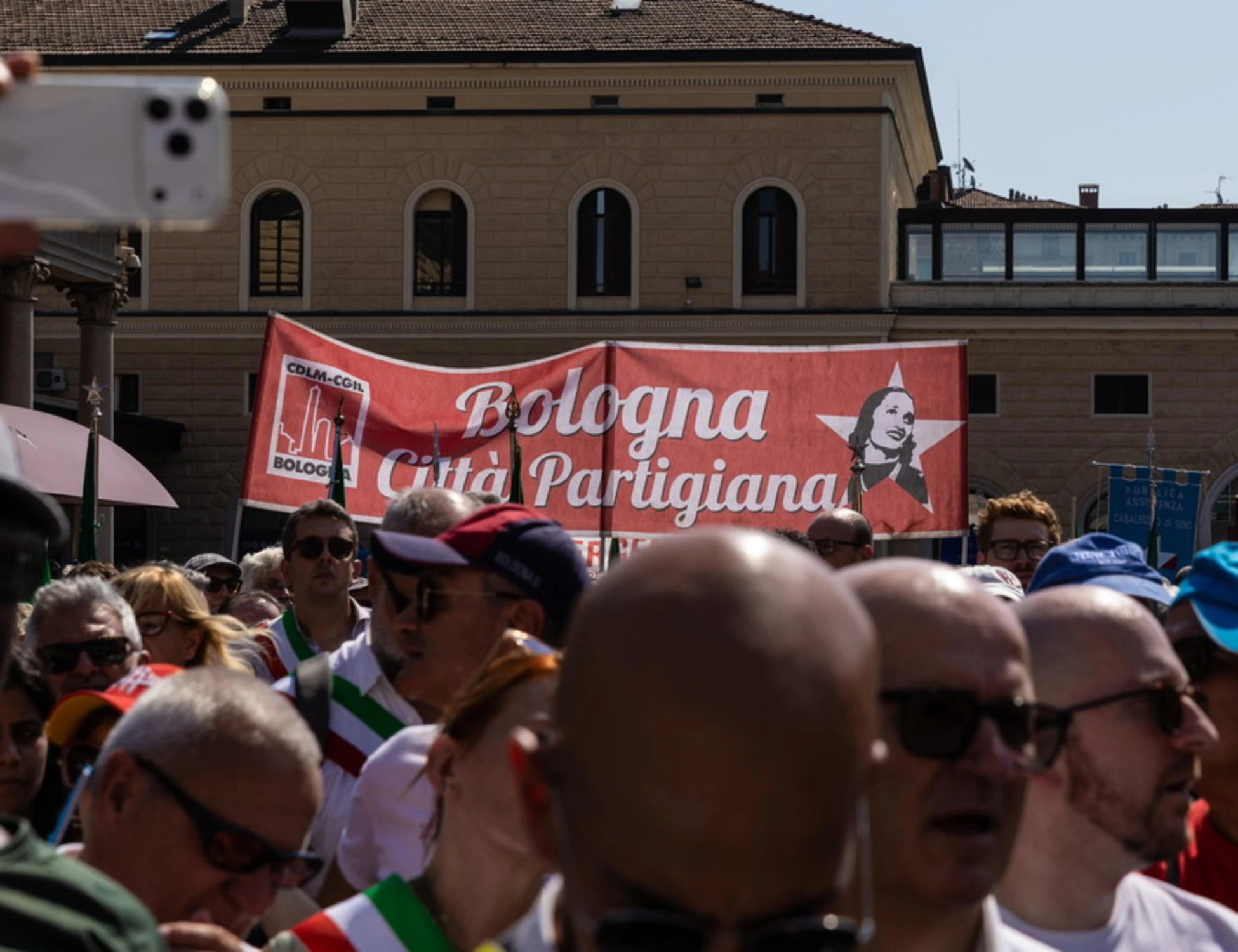 2 agosto, il ricordo della strage si "mischia" con Fakir: la denuncia di Fdi