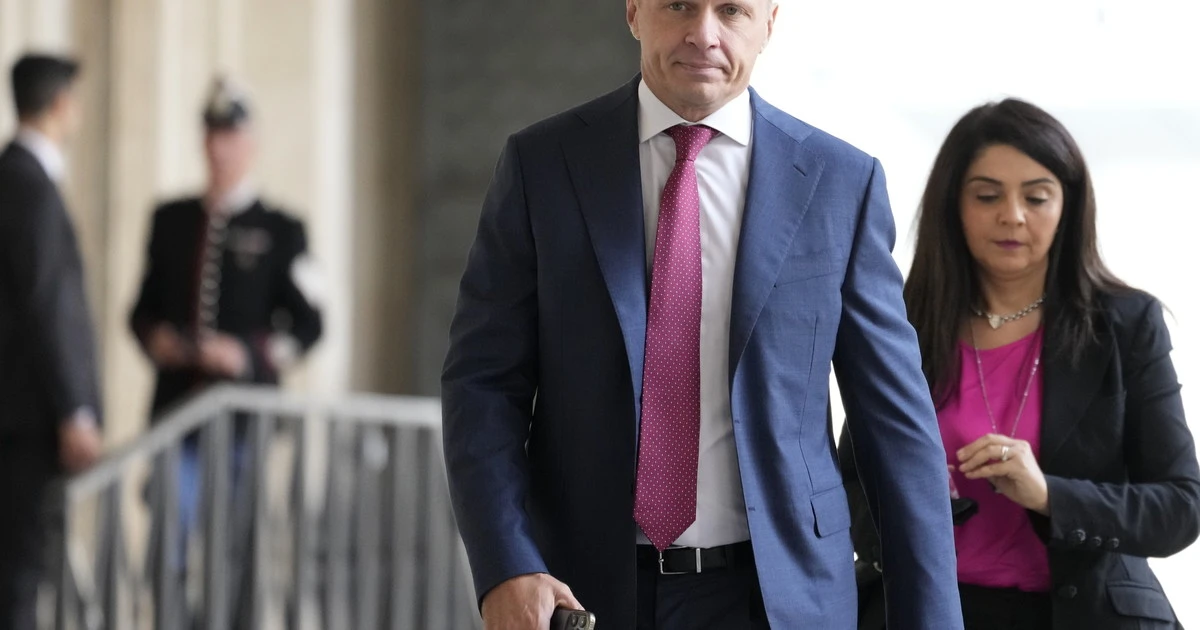 Lollobrigida zittisce la sinistra: "Cosa abbiamo trovato nei Palazzi"
