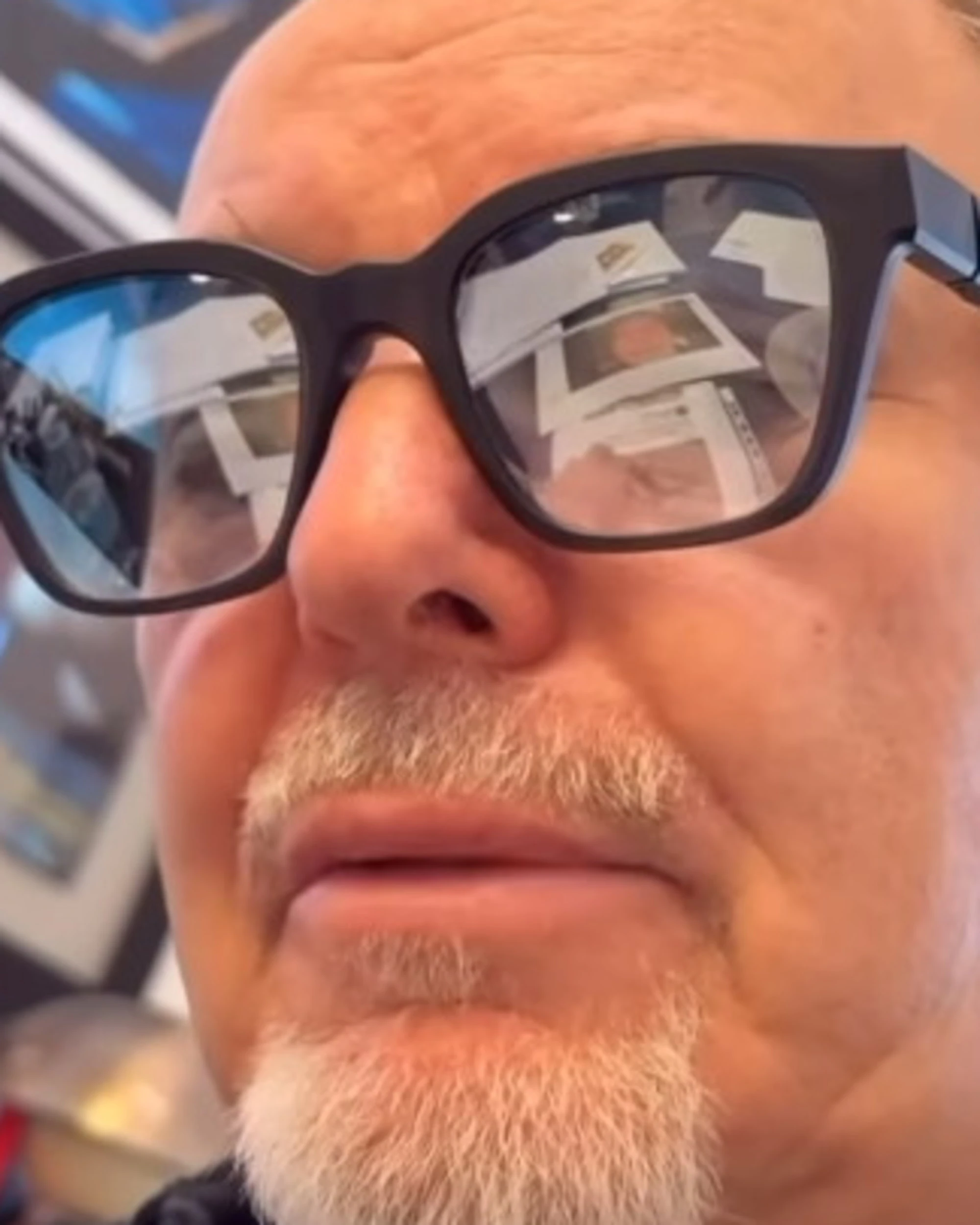 Vasco Rossi, l'avvertimento: "Truffe organizzate, state attenti"