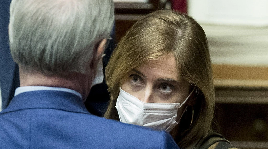 Mes, Maria Elena Boschi contro il M5s: "Un no ideologico e assurdo, subito i soldi agli italiani"