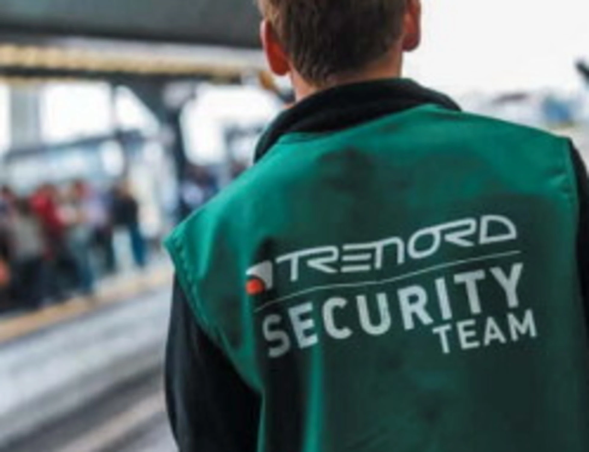 Arcore, orrore sul treno: ragazza massacrata "a caso" da un africano