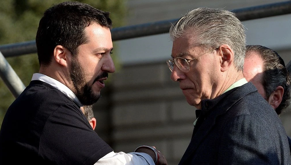 Umberto Bossi, con l'elezione a senatore non gli sarà più pignorato il "quinto" della pensione