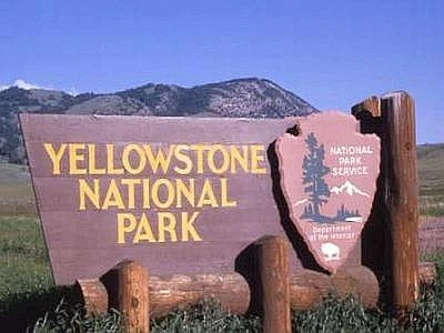 Apertura garantita del Parco di Yellowstone grazie ad auto tassazione dei privati