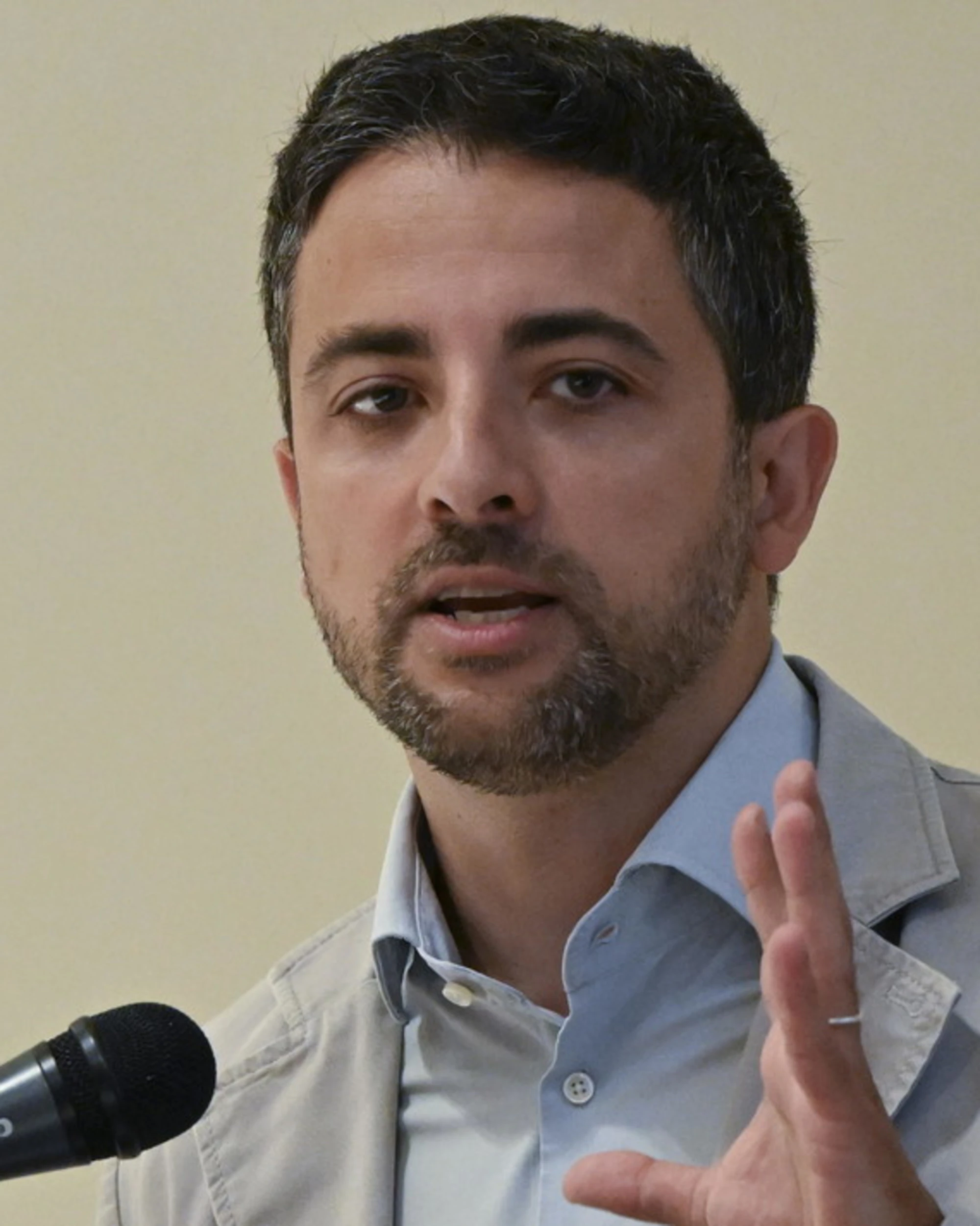 Marco Furfaro insulta Meloni, FdI lo spiana: "Il dramma di non contare nulla"