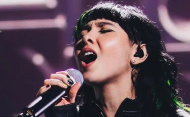 X Factor chiude col boom in chiaro