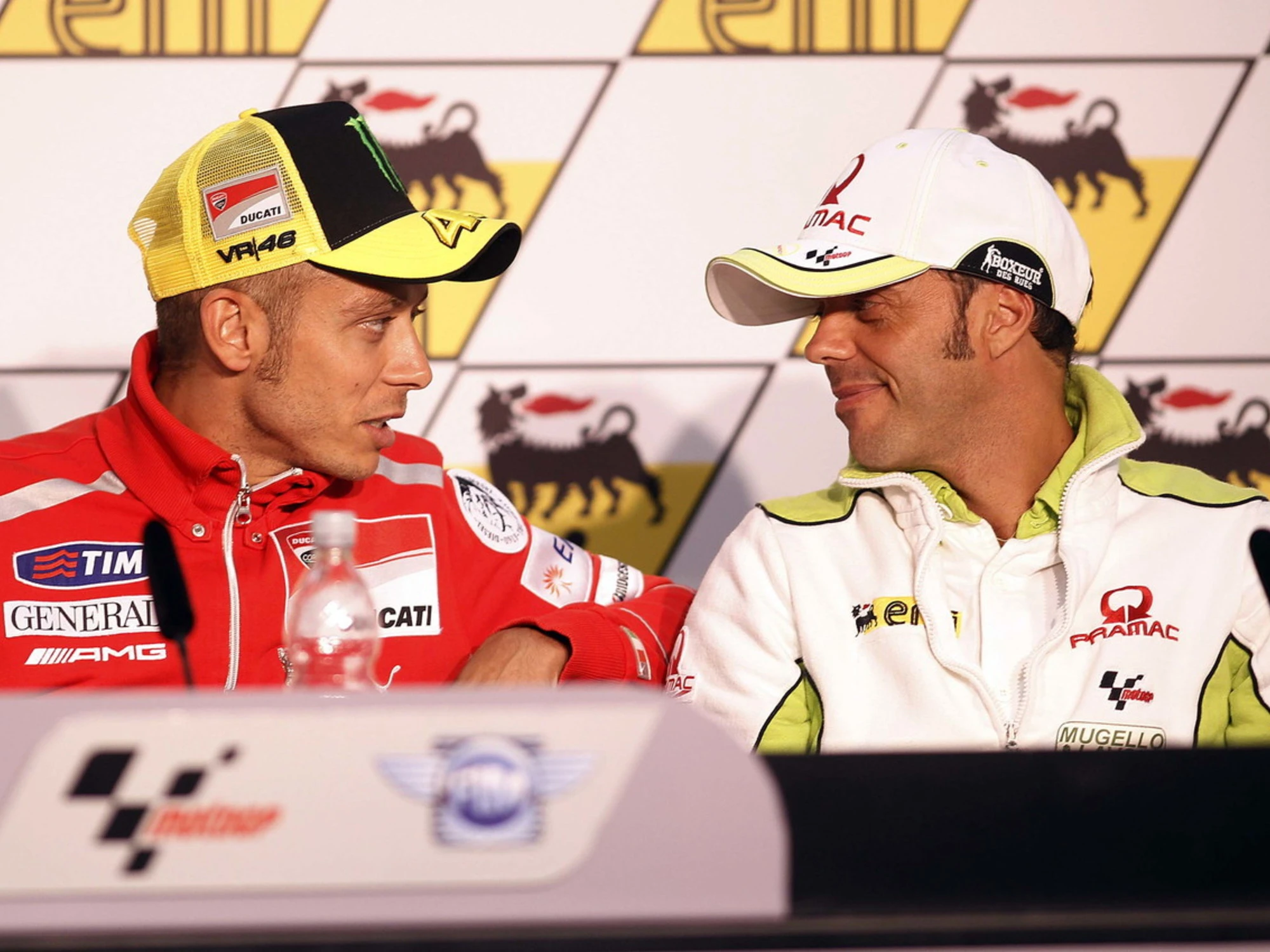 Clamoroso Capirossi: "Valentino Rossi mi deve un milione"